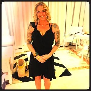 Meet your Posher, Cassandra